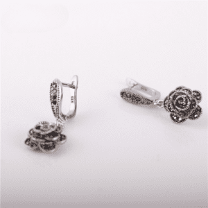 Boucles d'oreille fleur vintage – Image 2