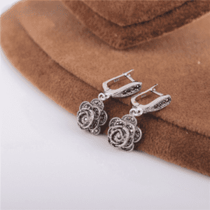 Boucles d'oreille fleur vintage – Image 4