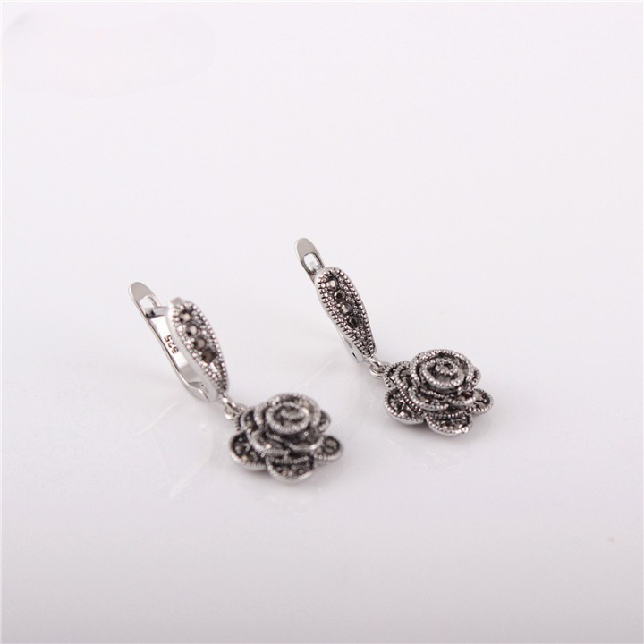 Boucles d'oreille fleur vintage – Image 3