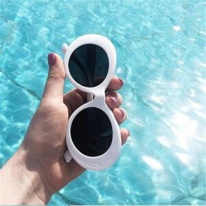 Lunette de soleil blanche vintage