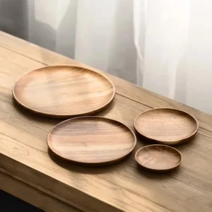 Assiettes en Bois de tailles différentes