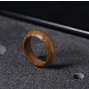 Bague en bois artisanal marron clair