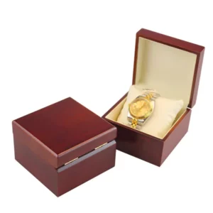 Boite à montre en bois classique