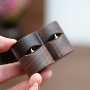 Boite à bijoux en bois vintage en noir – Image 2