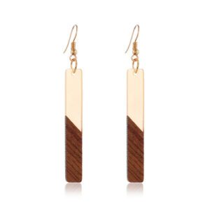 Boucle d'oreille en bois résine beige