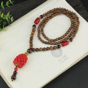 Collier en bois perles de mala – Image 2