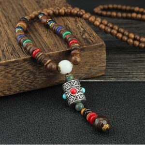 Collier en bois ethnique – Image 3