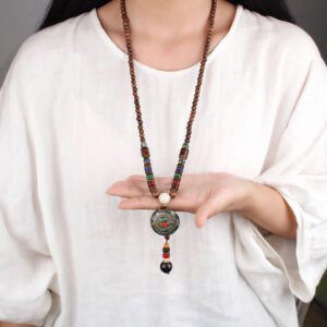 Collier en bois vintage – Image 3