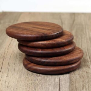 Dessous de verre rond en bois de noyer durable – Image 3
