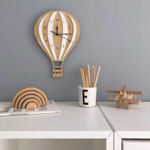 Horloge en bois ballon à air chaud blanc