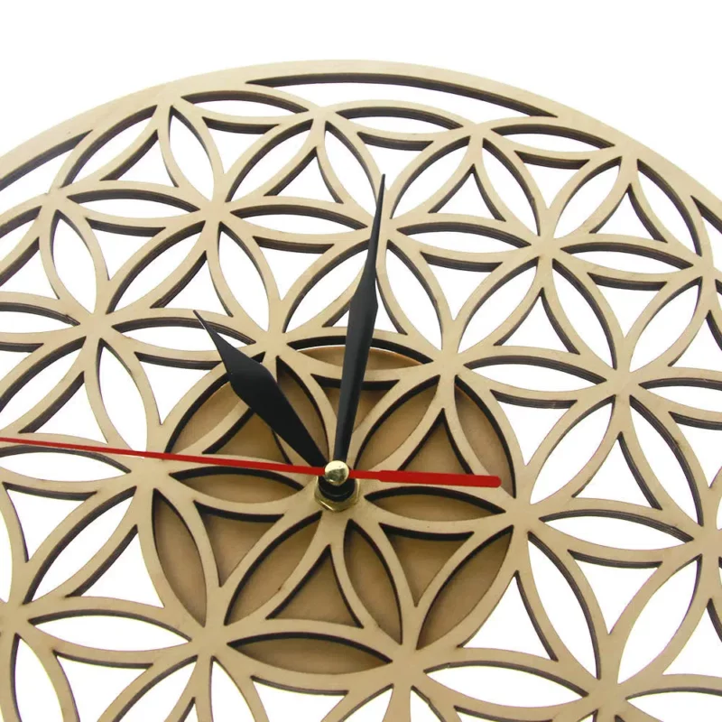 Horloge en bois géométrique – Image 3