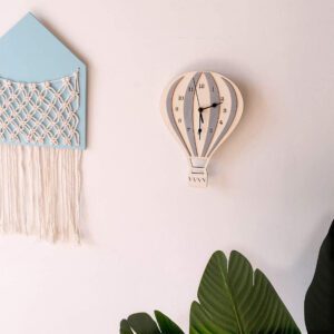 Horloge en bois ballon à air chaud gris