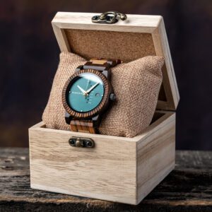 Montre en bois bohème