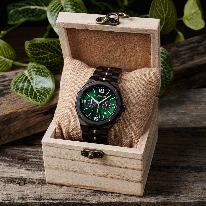 Montre en bois mouvement japonais vert