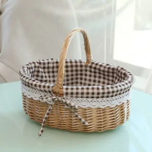 Panier en osier aux carrés marron