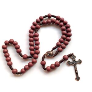 Collier en bois Prière Chrétienne – Image 3