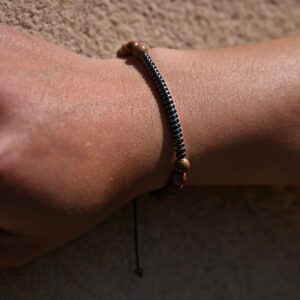 Bracelet en bois et hématite – Image 4